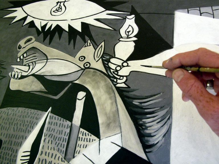 war: Painting Guernica © Don's Art
