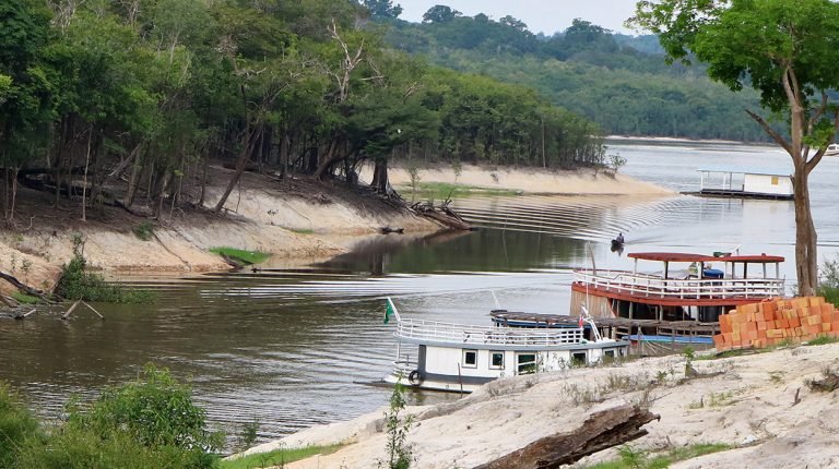 Boats of Brazil, Amazon River, Livramento community, Samauma. Copyright © Don's Art